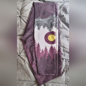 Colorado Threads, Native Style, Cranberry, Size Small